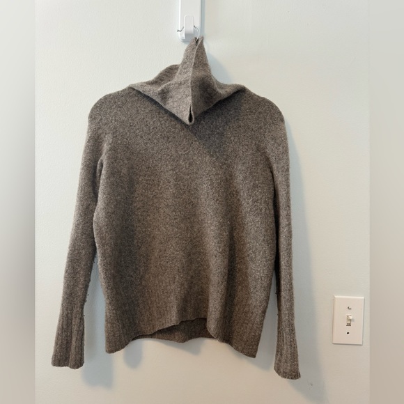 Aritzia X Community Plutarch Turtleneck sweater in Brown - XXS - Picture 5 of 10